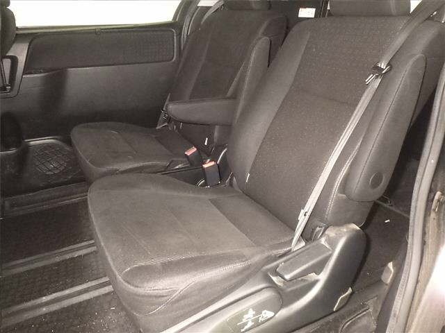 Toyota NOAH 2015 7896344-7