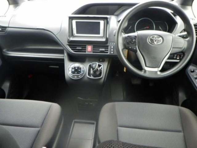 Toyota NOAH 2014 7896407-3