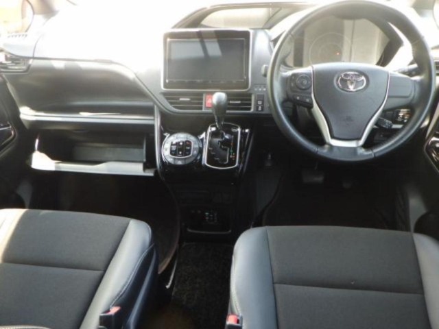Toyota NOAH 2019 7896409-3