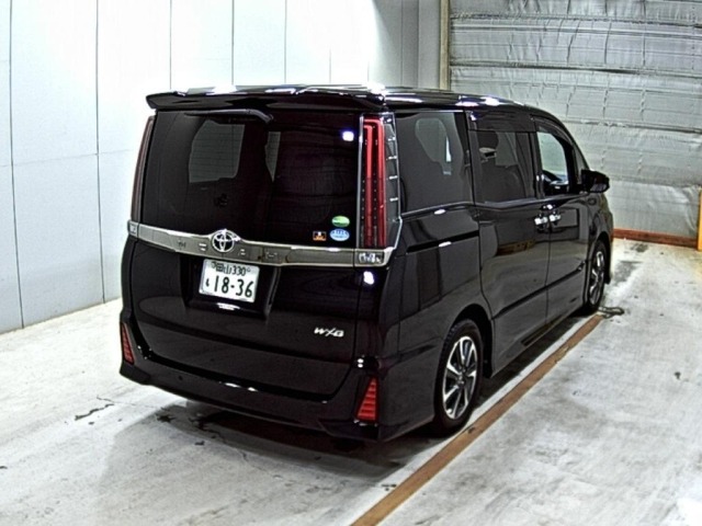 Toyota NOAH 2019 7896409-5