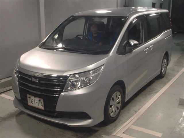 Toyota NOAH 2015 7896436-4