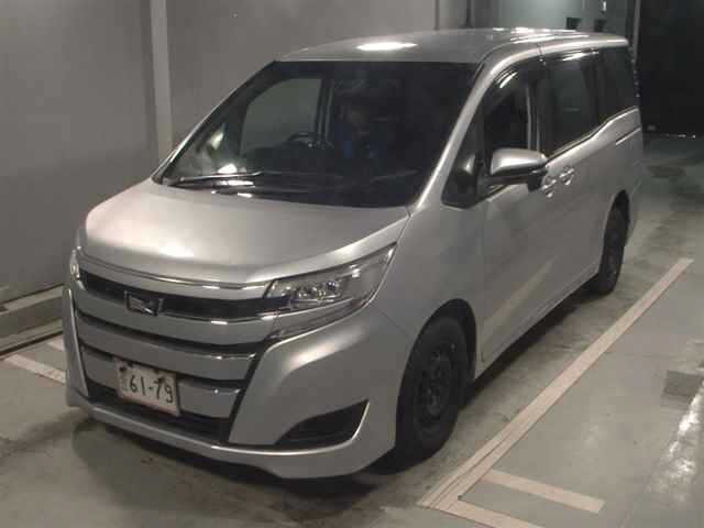 Toyota NOAH 2021 7896437-4