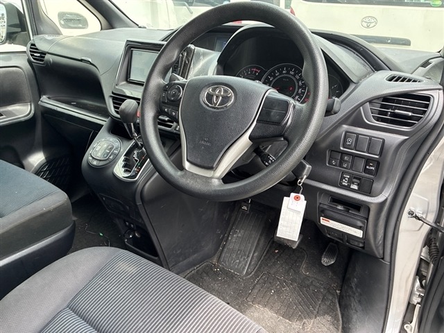 Toyota NOAH 2021 7896488-3