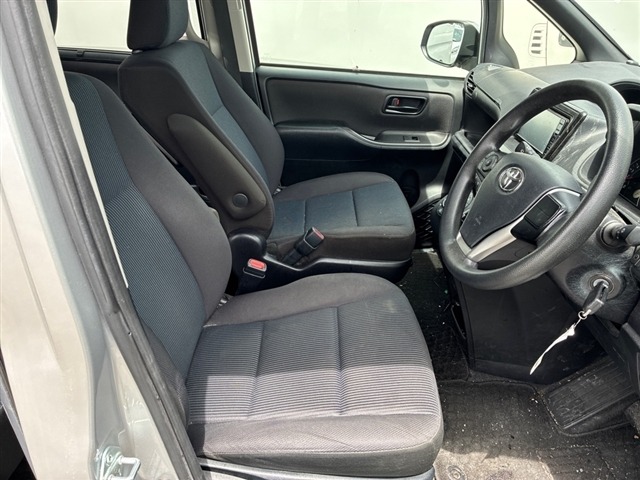 Toyota NOAH 2021 7896488-5