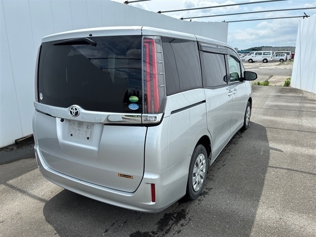 Toyota NOAH 2019 7896501-9