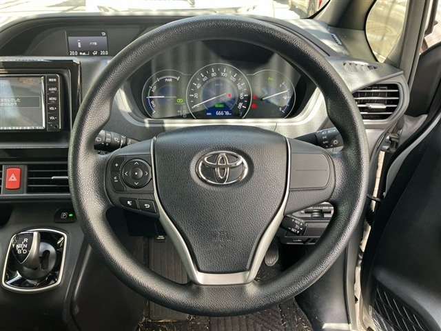 Toyota NOAH 2019 7896512-3