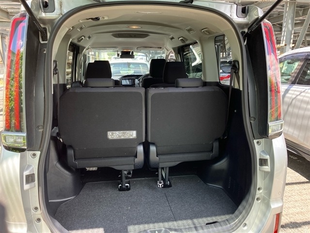 Toyota NOAH 2019 7896512-8