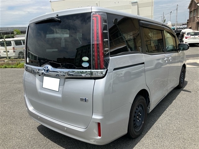 Toyota NOAH 2019 7896512-9