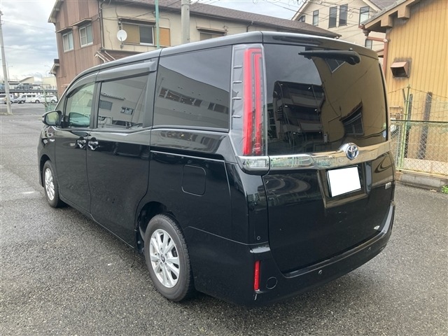 Toyota NOAH 2020 7896513-1
