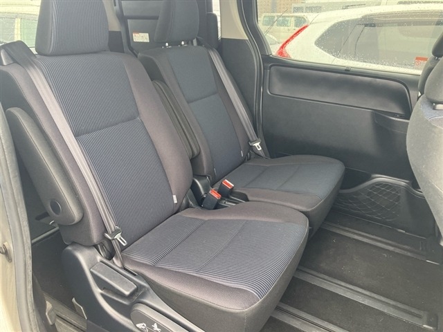 Toyota NOAH 2019 7896531-6