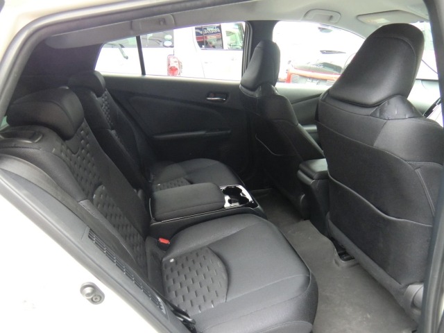 Toyota PRIUS PHV 2017 7890435-14