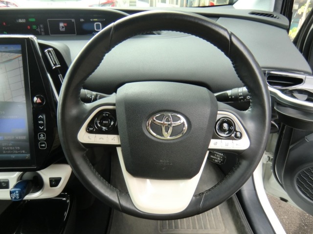 Toyota PRIUS PHV 2017 7890435-2