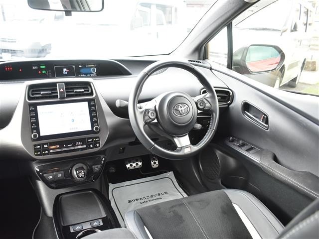 Toyota PRIUS PHV 2021 7890729-3