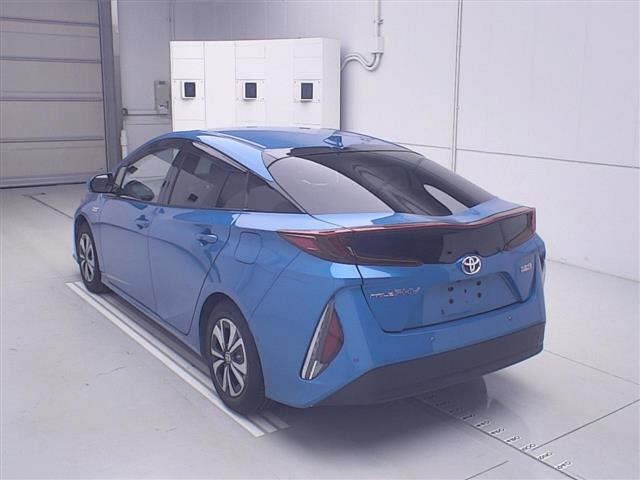 Toyota PRIUS PHV 2017 7890780-1