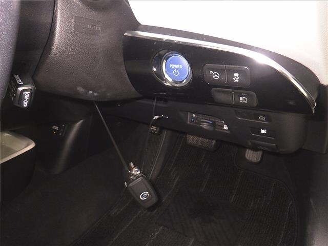 Toyota PRIUS PHV 2017 7890782-8
