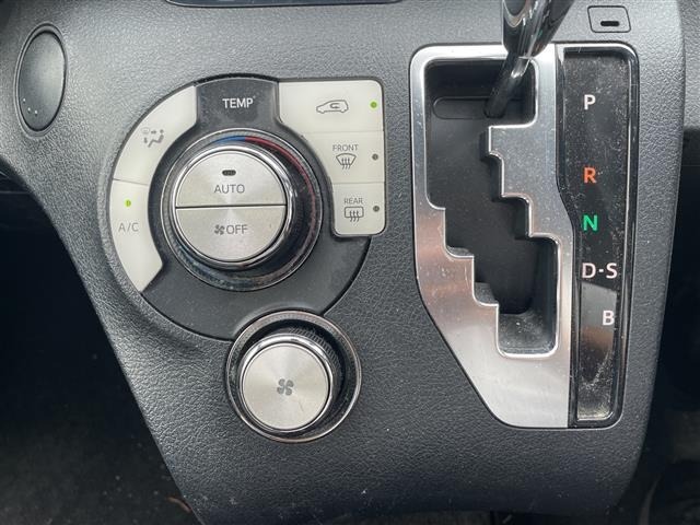 Toyota SIENTA 2018 7889344-3