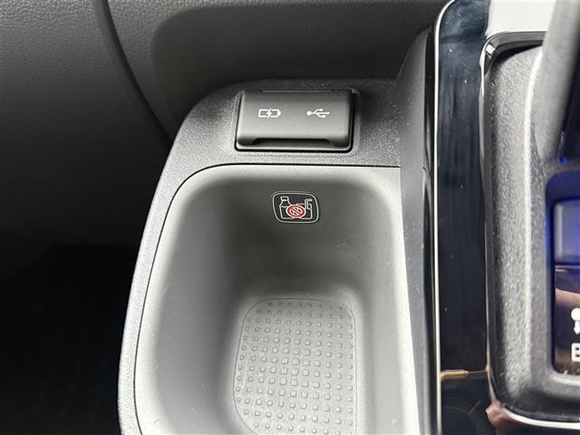 Toyota SIENTA 2025 7889376-1