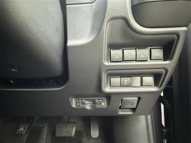 Toyota SIENTA 2025 7889376-3