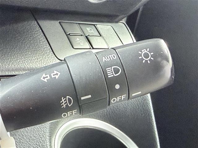 Toyota SIENTA 2018 7889386-2
