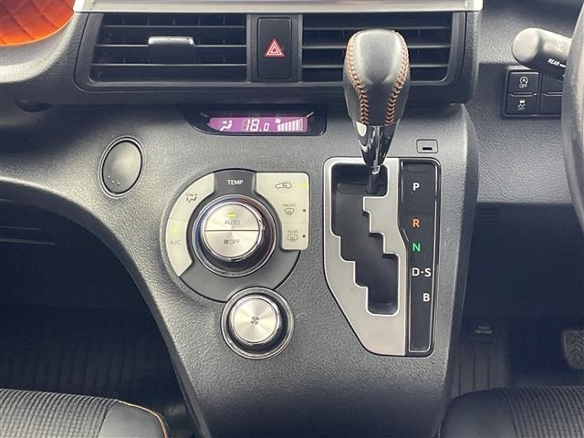 Toyota SIENTA 2018 7889443-8