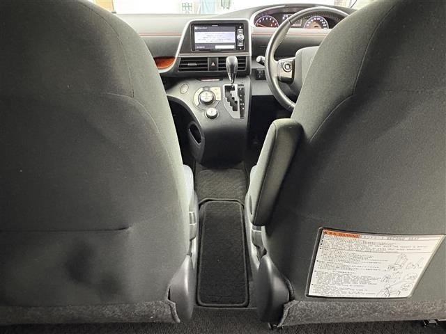 Toyota SIENTA 2018 7889457-8