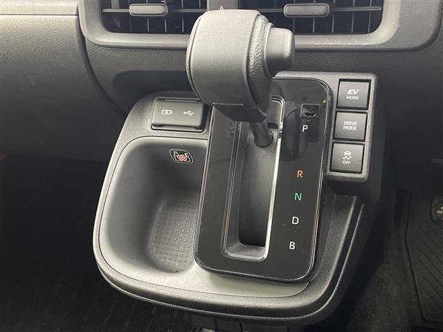 Toyota SIENTA 2025 7889658-10