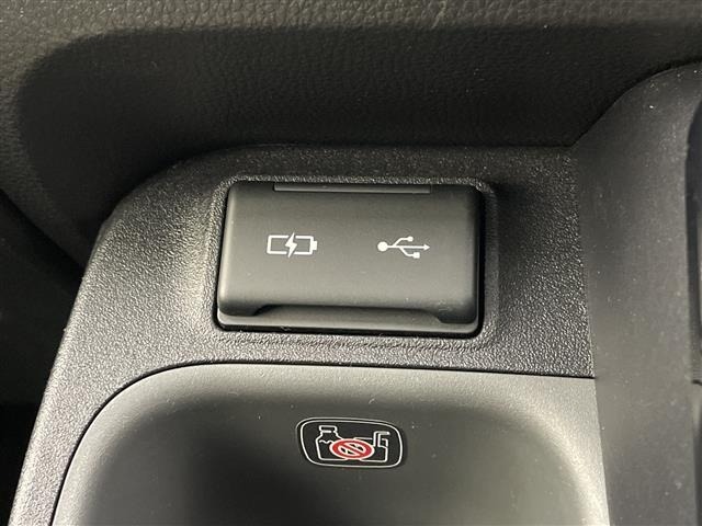 Toyota SIENTA 2025 7889658-4