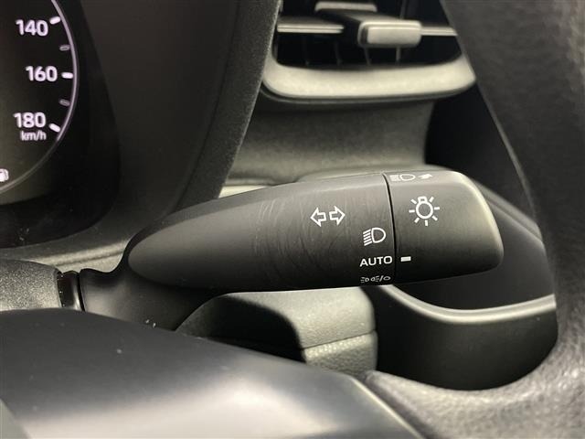 Toyota SIENTA 2025 7889658-9