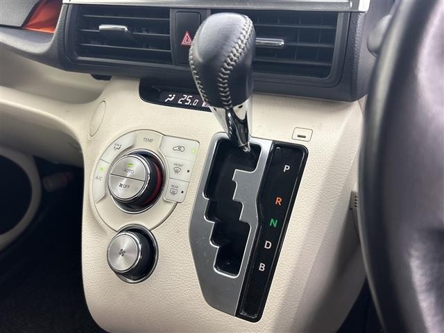 Toyota SIENTA 2015 7889676-5
