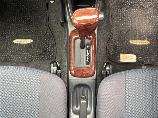 Daihatsu TERIOS KID 2009 7905967-9