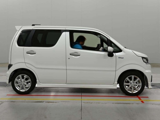 Suzuki WAGON R 2025 7903743-3