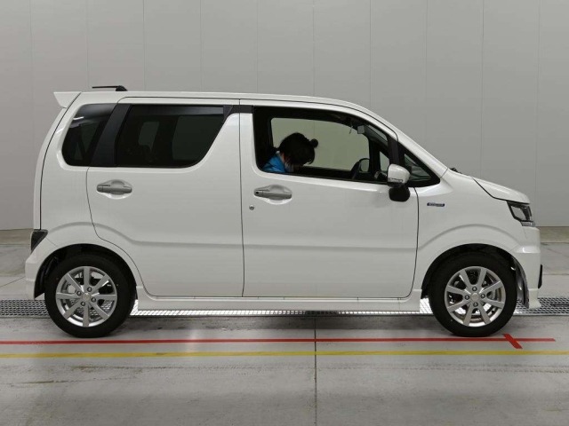 Suzuki WAGON R 2025 7903746-3