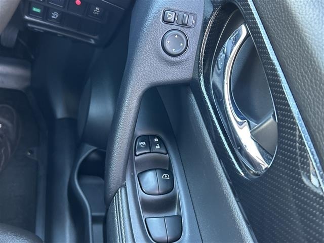 Nissan X-TRAIL 2018 7889594-11