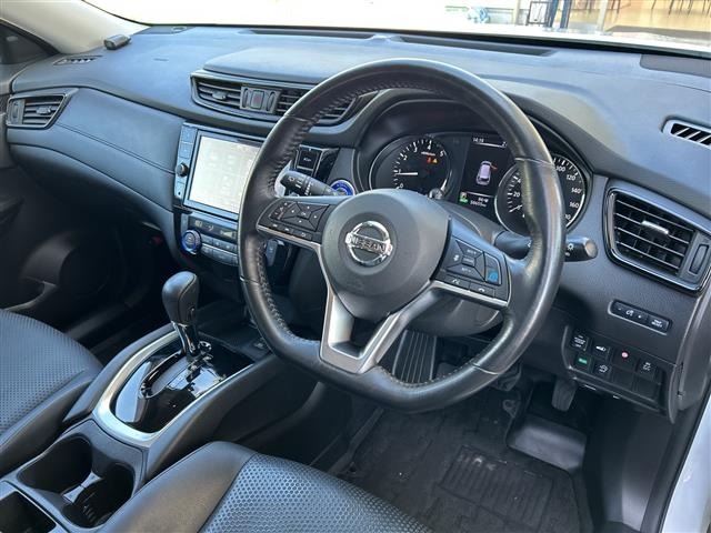 Nissan X-TRAIL 2018 7889594-2