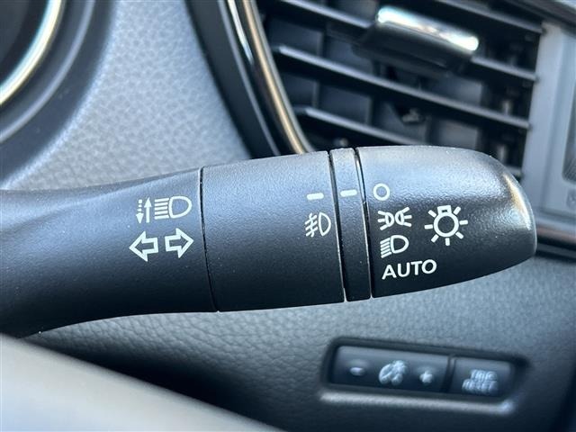Nissan X-TRAIL 2018 7889594-3