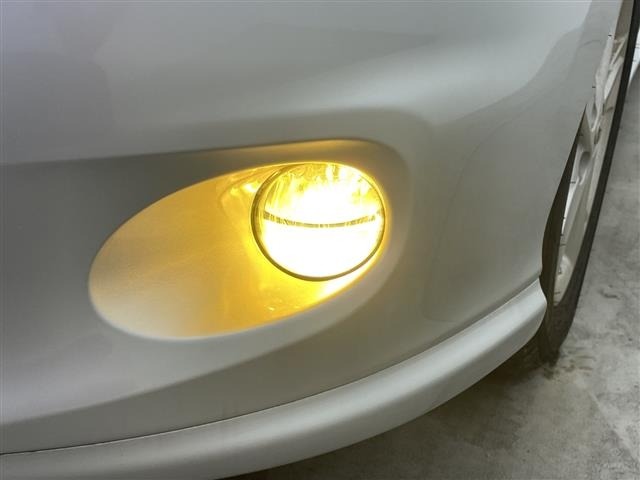 Toyota AURIS 2010 7909923-4