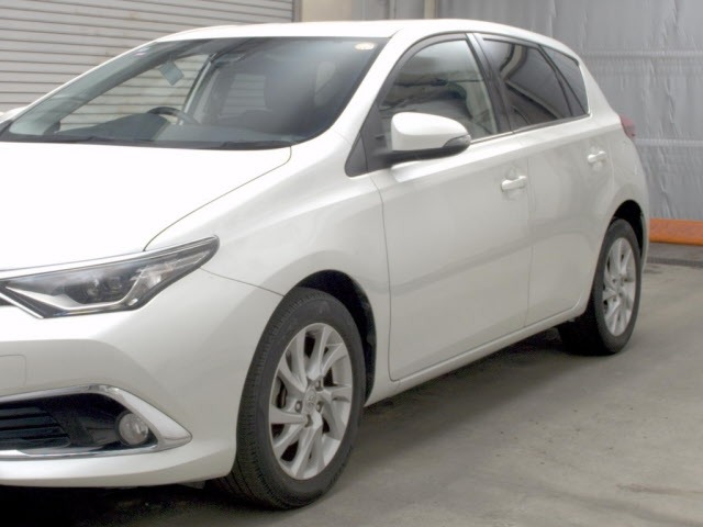 Toyota AURIS 2016 7909942-4