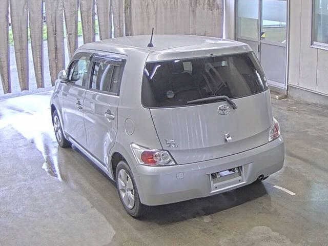 Toyota BB 2009 7921853-1