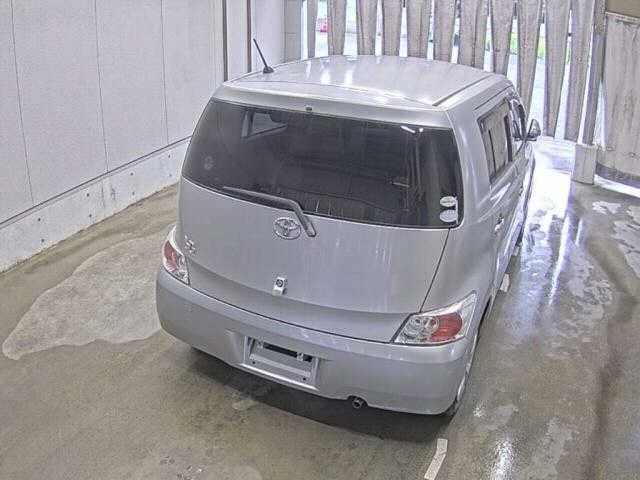 Toyota BB 2009 7921853-5