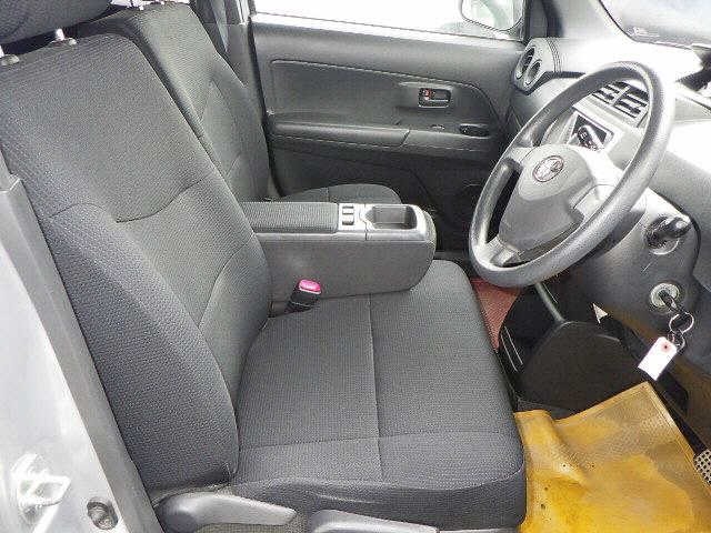 Toyota BB 2009 7921853-6