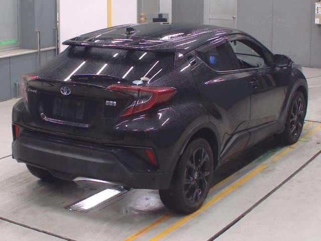 Toyota C-HR 2019 7924334-1