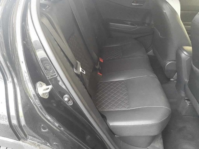 Toyota C-HR 2019 7924334-10