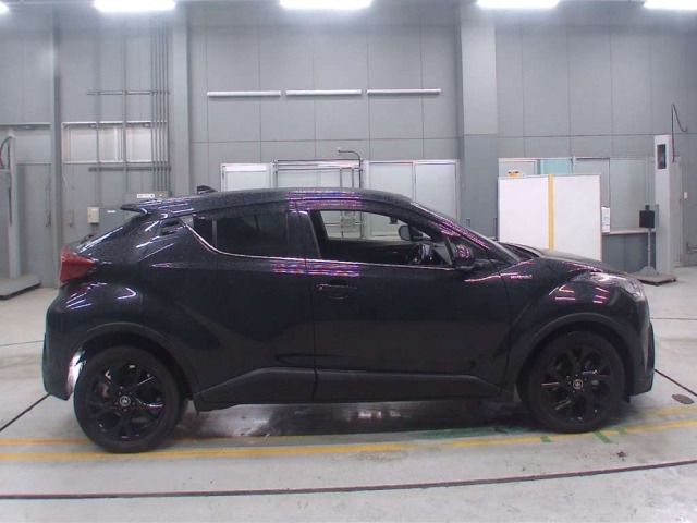 Toyota C-HR 2019 7924334-3