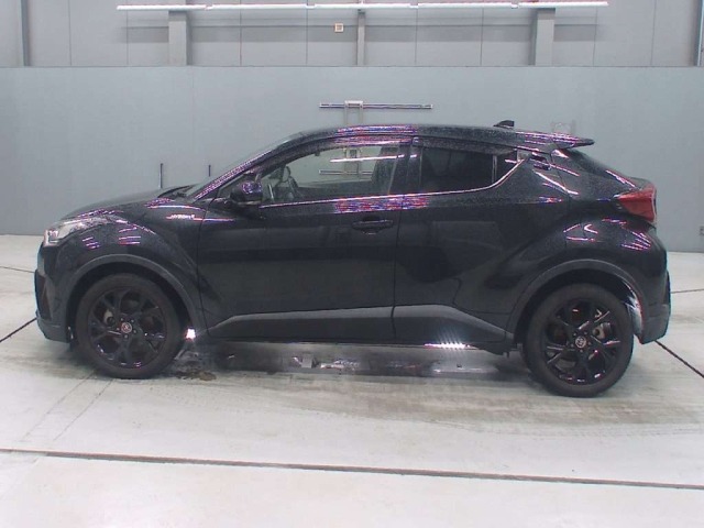 Toyota C-HR 2019 7924334-4