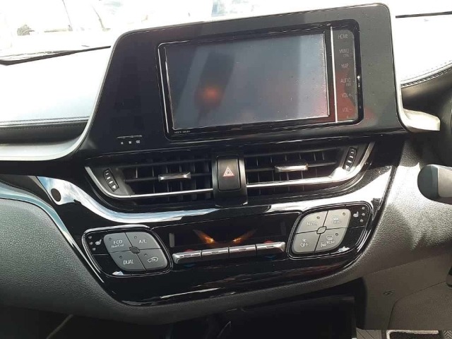 Toyota C-HR 2019 7924338-12