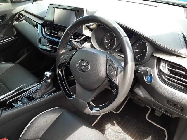 Toyota C-HR 2019 7924338-9