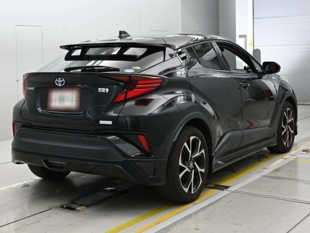 Toyota C-HR 2020 7924342-1