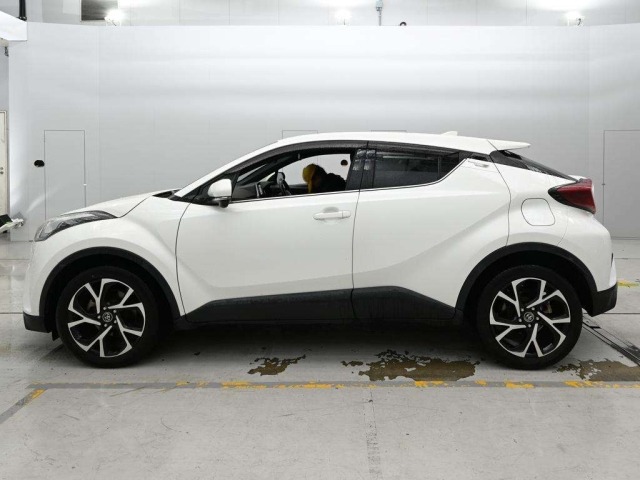 Toyota C-HR 2018 7924351-4