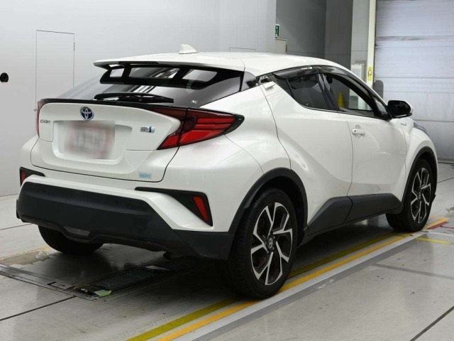 Toyota C-HR 2020 7924352-1