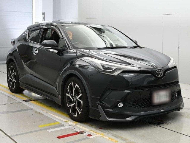 Toyota C-HR 2019 7924353-5